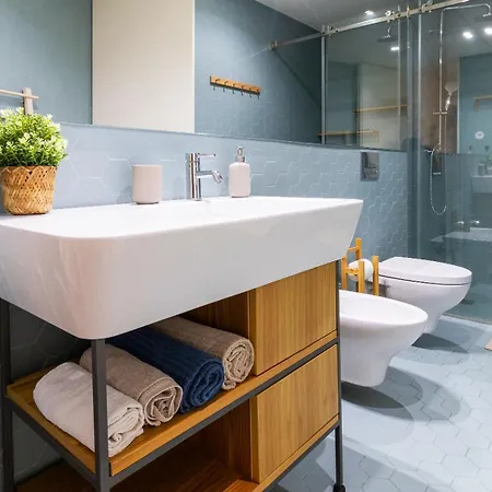 Bright In Miragaia By Lovelystay Apartment Porto
